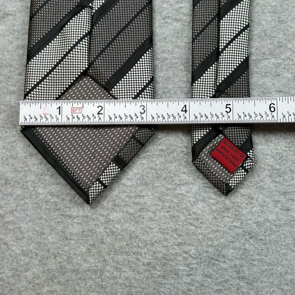Bergamo New York‎ Black & Silver Silk Diagonal Micro-check Stripe Necktie - Picture 3 of 5